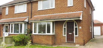 3 bed semi-detached house for sale