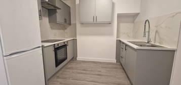 2 bed flat to rent