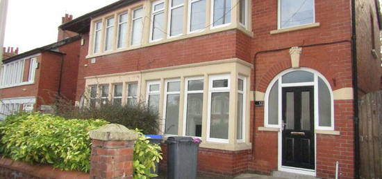 3 bedroom semi-detached house