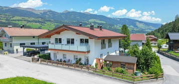 Idyllisches Zweifamilienhaus in Hollersbach im Pinzgau