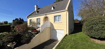 A VENDRE EN EXCLUSIVITE PAR BLOT IMMOBILIER - MAISON 4 CHAMBRES - HYPER CENTRE - BAIN DE BRETAGNE