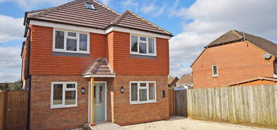 4 bedroom detached house