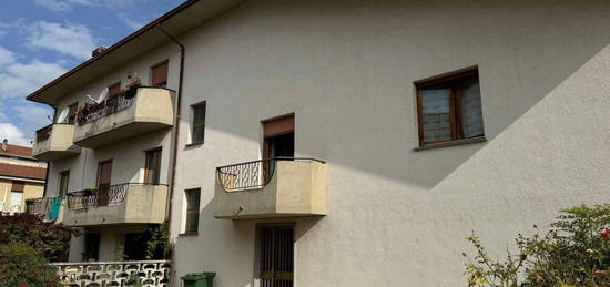 Villa bifamiliare via Fratelli Rosselli 4, Centro, Mede