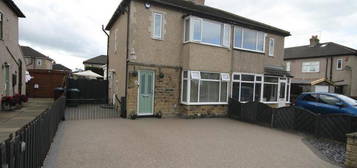 3 bed semi-detached house for sale