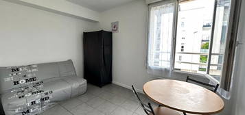 Studio meublé  à louer, 1 pièce, 17 m², Étage 2/1