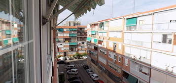 Piso en venta en calle Camarena