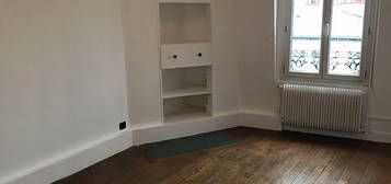 Bel appartement 2 pièces 32m2 Mairie du 18°