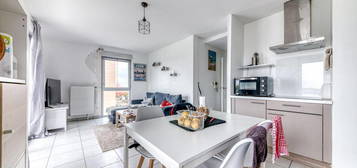 Appartement lumineux de 56 m² avec balcon au cœur de Mions