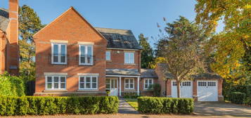 5 bed detached house for sale