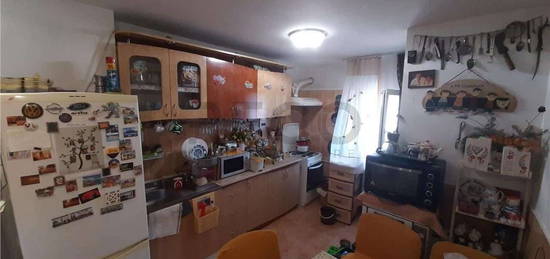 RECO Apartament 3 camere in zona Decebal