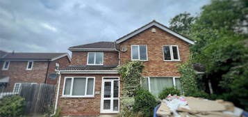 Detached house to rent in Boughton Green Road, Northampton NN2