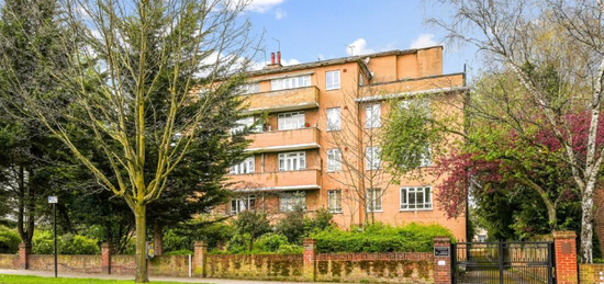 Flat to rent in Kings Avenue, Clapham SW4