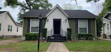 107 Westwood St, Mobile, AL 36606