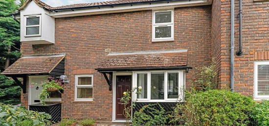 Property for sale in Jonquil Gardens, Hampton TW12