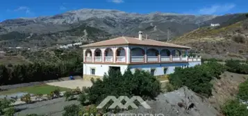 Casa en Sedella