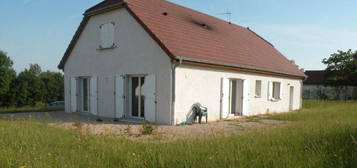 Maison de plain pied au calme avec jardin