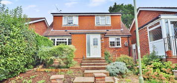 4 bed detached house for sale