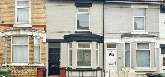 5 bed terraced house for sale