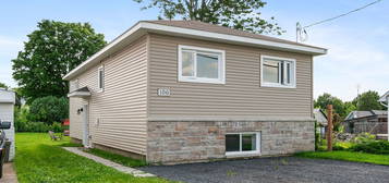 106 Bishop St S, North Glengarry, ON K0C 1A0