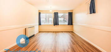 Flat to rent in Derwent Way, Nottingham NG7