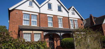 Flat for sale in Westbourne Road, Penarth CF64