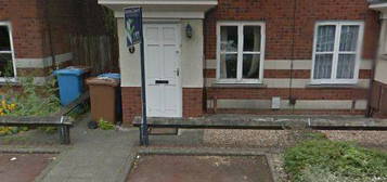 2 bed semi-detached house to rent