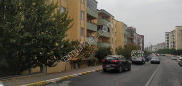 Bahelievler Mahallesi 100. Yl Caddesi zerinde Eyal 3+1 Kiralk Daire