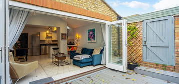 Flat for sale in Stephendale Road, London SW6