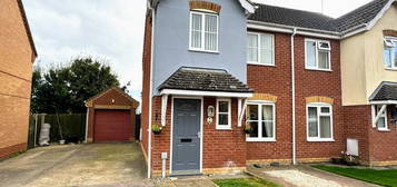 3 bedroom semi-detached house for sale