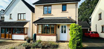 3 bedroom detached house