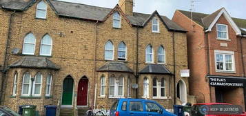 6 bedroom terraced house