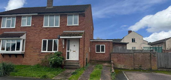 3 bedroom semi-detached house to rent