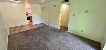 309 Sierra Dr SE Unit 207, Albuquerque, NM 87108