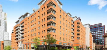 Flat to rent in Lower Ormond Street, Manchester, Greater Manchester M1