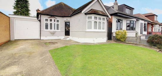 Detached bungalow for sale in The Meadway, Cuffley, Potters Bar EN6