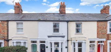 Terraced house to rent in Bridge Street, Oxford OX2