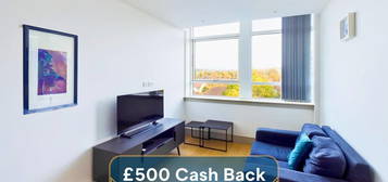 Flat to rent in Ashley Road, London N17