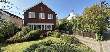 4 bed detached house for sale