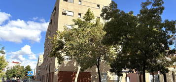 Piso en venta en calle Gobernador Pedro Temboury, 31