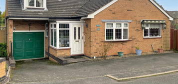 Detached bungalow to rent in De La Bere Crescent, Burbage, Hinckley LE10