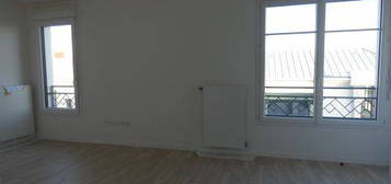 Location appartement 1 pièce 28 m²