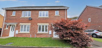 3 bed semi-detached house for sale