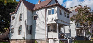 307 S Brooks St, Madison, WI 53715