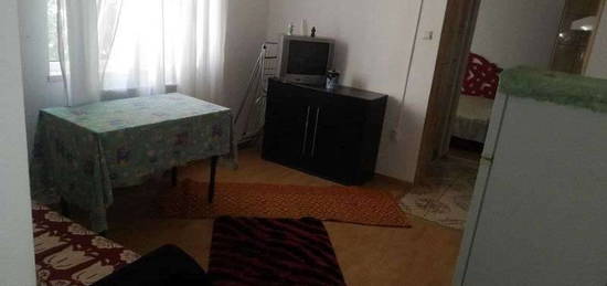 Inchiriez apartament cu 2 camere (fara comision)