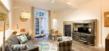 Flat to rent in Blacket Place, Newington, Edinburgh EH9