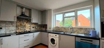 Terraced house to rent in Sutton Common Road, Sutton SM1