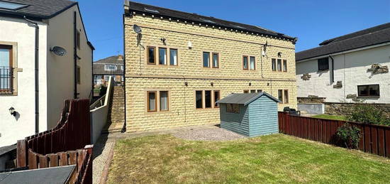 5 bed semi-detached house to rent