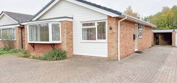 Bungalow to rent in Cranleigh Close, Trumpington, Cambridge CB2