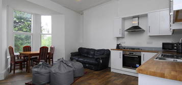 4 bedroom flat to rent