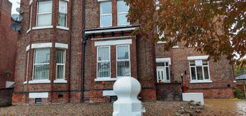 Flat to rent in Victoria Crescent, Eccles, Manchester M30